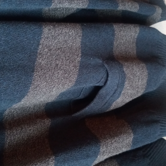 American Eagle Cardigan Sweater - Picture 6 of 9